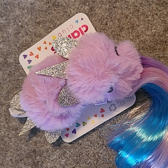 Claire's Club Girl's Plushy Unicorn Hair Accessories & Colorful Extensions Clips - Picture 4 of 11